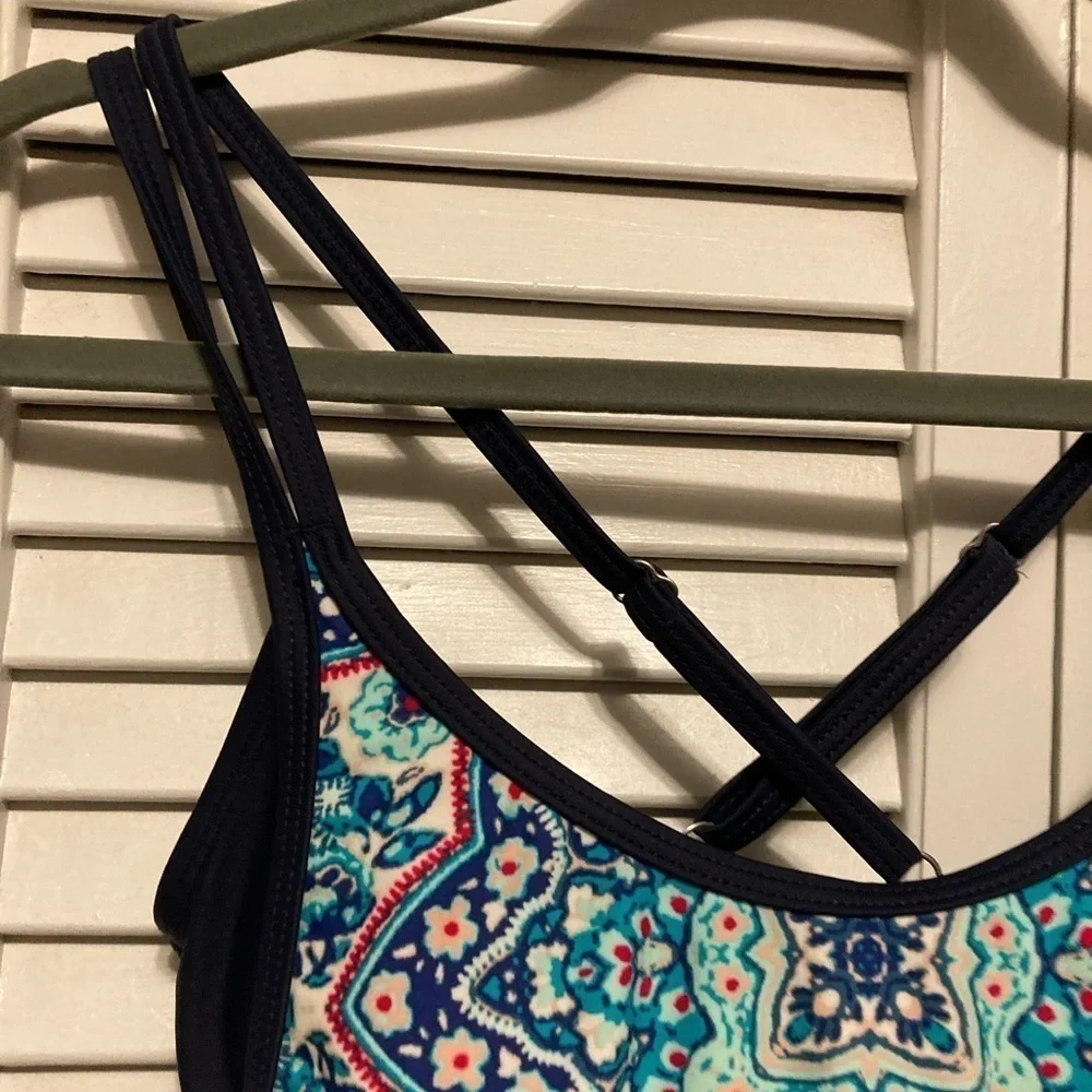 Athleta Monaco Blue And Pink Blousy Tankini Swim Top Size 32B